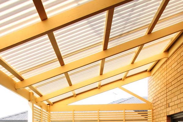 PATIO IN POLICARBONATO ALVEOLARE TRASPARENTE